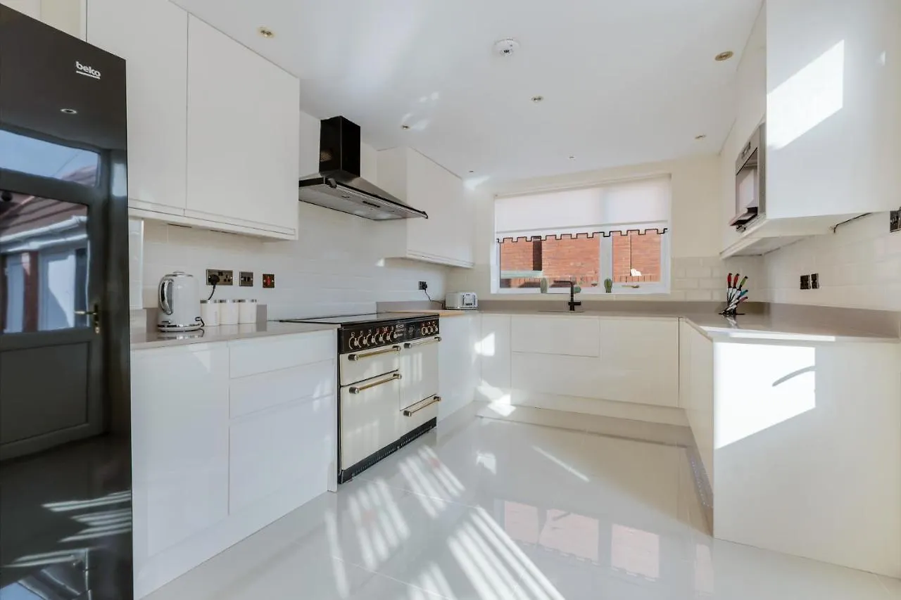 Holiday home Queens Crest By Sasco Apartments Blackpool United Kingdom