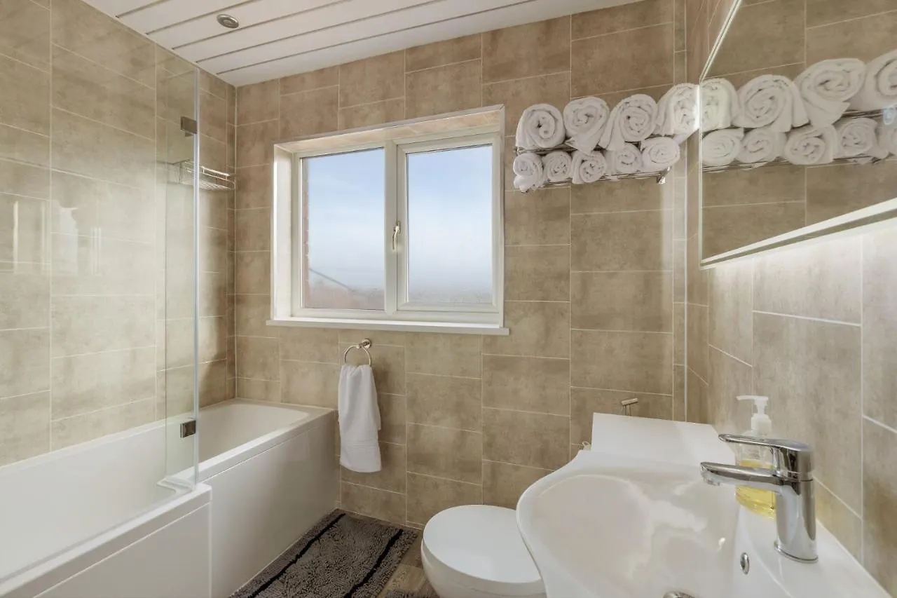 Queens Crest By Sasco Apartments Blackpool Holiday home