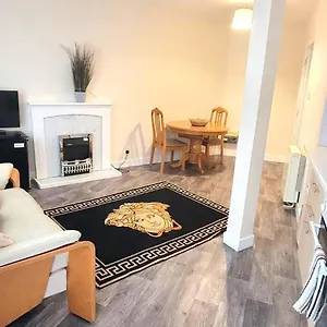 Apartment Cozy One-bedroom Flat !, Blackpool
